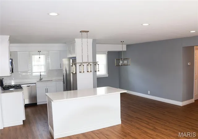 Photo 3 of Single family home for sale at 9821 Whitcomb Ln, Saint Louis, MO 63123 | MLS# MIS26059514 | Listing updated on 2026-09-21