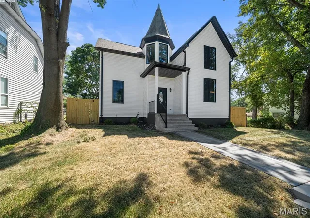 Photo 1 of Single family home for sale at 6252 Famous Ave, Saint Louis, MO 63139 | MLS# MIS26059517 | Listing updated on 2026-10-04