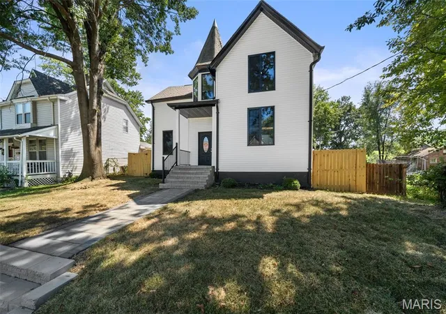 Photo 3 of Single family home for sale at 6252 Famous Ave, Saint Louis, MO 63139 | MLS# MIS26059517 | Listing updated on 2026-10-04