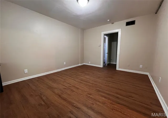 Photo 3 of Single family home for sale at 5520 Louisiana Ave, Saint Louis, MO 63111 | MLS# MIS26059532 | Listing updated on 2026-10-03