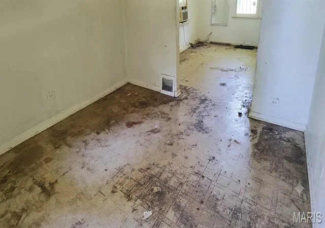 Photo 1 of Single family home for sale at 5257 Alcott Ave, Saint Louis, MO 63120 | MLS# MIS26059544 | Listing updated on 2026-09-25