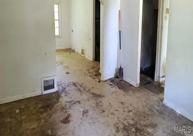 Photo 2 of Single family home for sale at 5257 Alcott Ave, Saint Louis, MO 63120 | MLS# MIS26059544 | Listing updated on 2026-09-25