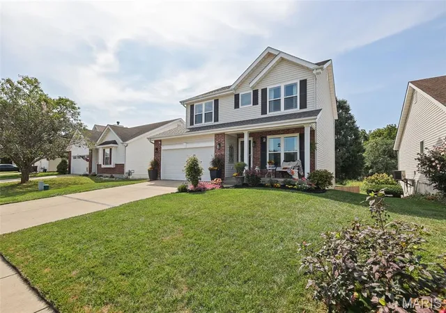 Photo 3 of Single family home for sale at 2691 Brookmeadow Dr, Belleville, IL 62221 | MLS# MIS26059554 | Listing updated on 2026-09-21
