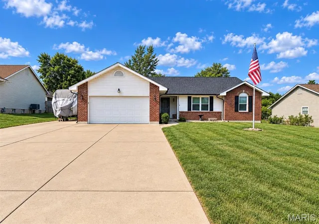 Photo 1 of Single family home for sale at 1225 Shingle Oak Ct, Troy, MO 63379 | MLS# MIS26059568 | Listing updated on 2026-09-20