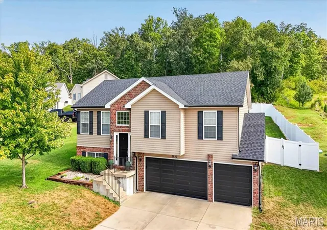 Photo 1 of Single family home for sale at 2829 Mallard Ct, Imperial, MO 63052 | MLS# MIS26059574 | Listing updated on 2026-09-19