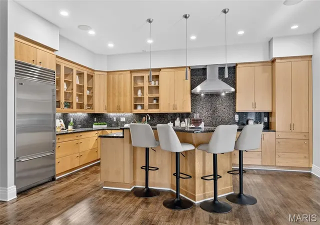 Listing Photo 3 - Condo for sale in building located at 7397 Pershing Ave, Saint Louis, MO 63130 - Unit #A