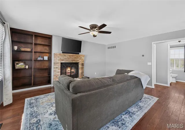 Photo 4 of Single family home for sale at 2460 Country Pointe Ln, Wentzville, MO 63385 | MLS# MIS26059596 | Listing updated on 2026-09-17