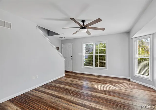 Photo 2 of Townhouse for sale at 1052 Chesterfield Dr, Wentzville, MO 63385 | MLS# MIS26059597 | Listing updated on 2026-10-08