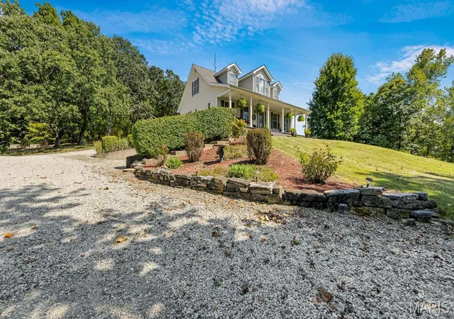 Photo 3 of Single family home for sale at 2371 Highway 100, Hermann, MO 65041 | MLS# MIS26059603 | Listing updated on 2026-09-17