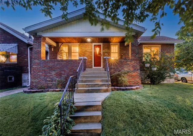 Photo 1 of Single family home for sale at 6103 Newport Ave, Saint Louis, MO 63116 | MLS# MIS26059627 | Listing updated on 2026-10-23