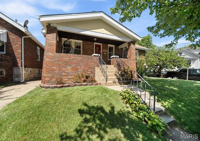 Photo 3 of Single family home for sale at 6103 Newport Ave, Saint Louis, MO 63116 | MLS# MIS26059627 | Listing updated on 2026-10-23