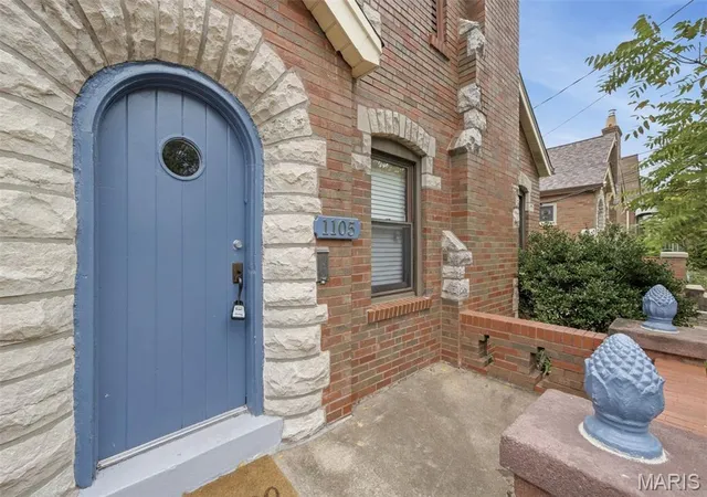 Photo 2 of Single family home for sale at 1105 N And S Rd, Saint Louis, MO 63130 | MLS# MIS26059634 | Listing updated on 2026-09-19