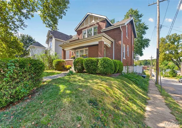 Photo 2 of Single family home for sale at 1901 Mccausland Ave, Saint Louis, MO 63117 | MLS# MIS26059635 | Listing updated on 2026-10-19