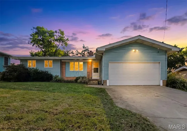 Single family home for sale at 7 Valley Rd, Saint Charles, MO 63303 | MLS# MIS26059637