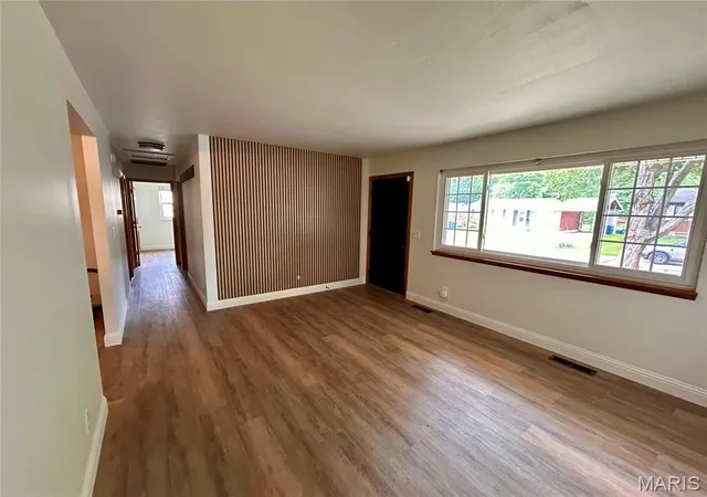 Photo 3 of Single family home for sale at 7374 Tannoia Dr, Hazelwood, MO 63042 | MLS# MIS26059638 | Listing updated on 2026-10-07