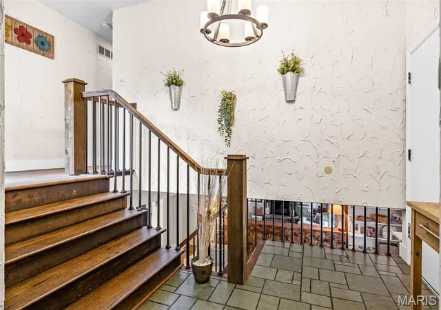 Photo 4 of Single family home for sale at 56 River Bnd Ct, Chesterfield, MO 63017 | MLS# MIS26059643 | Listing updated on 2026-10-08
