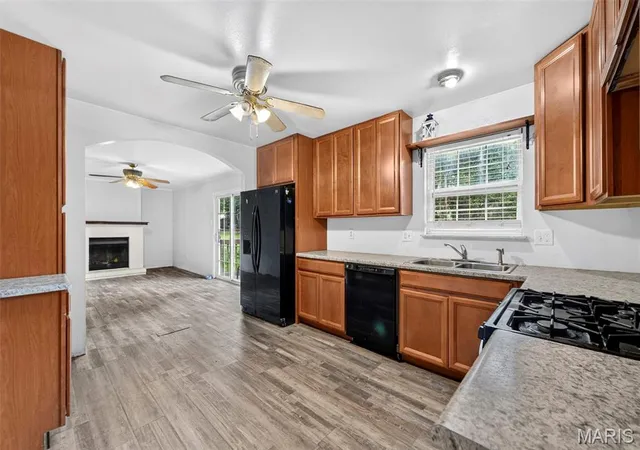 Photo 3 of Single family home for sale at 8 S Dianne Dr, Saint Peters, MO 63376 | MLS# MIS26059653 | Listing updated on 2026-09-19