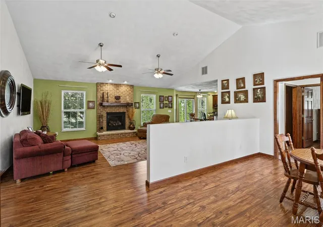 Photo 3 of Single family home for sale at 821 Turnberry Rd, Belleville, IL 62223 | MLS# MIS26059657 | Listing updated on 2026-10-09