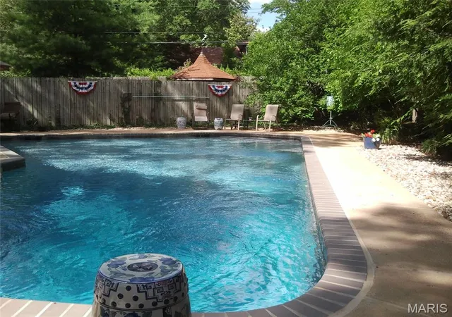Photo 4 of Single family home for sale at 12122 Regency Dr, Saint Louis, MO 63128 | MLS# MIS26059662 | Listing updated on 2026-10-19