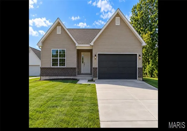 Photo 1 of Single family home for sale at 37 Millwell, Maryland Heights, MO 63043 | MLS# MIS26059666 | Listing updated on 2026-10-06
