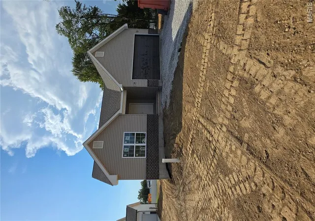 Photo 3 of Single family home for sale at 37 Millwell, Maryland Heights, MO 63043 | MLS# MIS26059666 | Listing updated on 2026-10-06