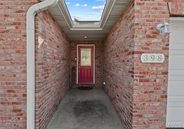 Photo 3 of Single family home for sale at 398 Mark Ave, Jackson, MO 63755 | MLS# MIS26059667 | Listing updated on 2026-09-20