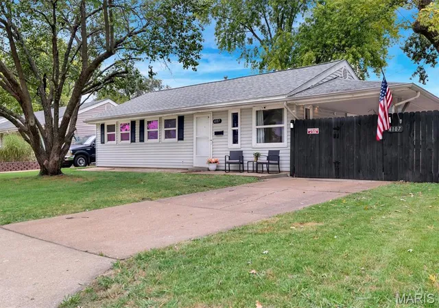 Photo 1 of Sale Pending at 4107 Davis St, Saint Louis, MO 63123 | MLS# MIS26059670 | Listing updated on 2026-10-14