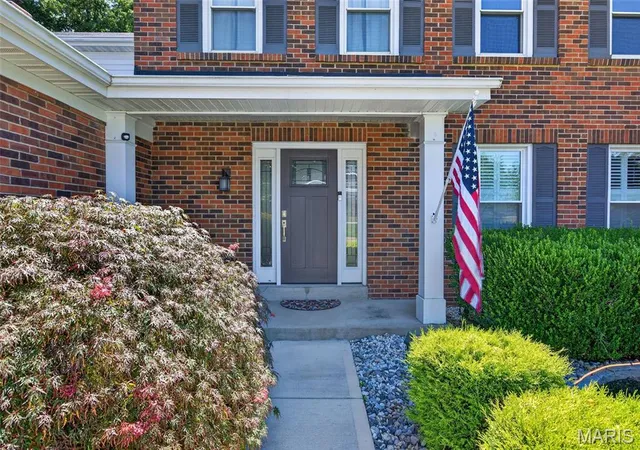 Photo 4 of Single family home for sale at 874 Sugar Hl Dr, Manchester, MO 63021 | MLS# MIS26059675 | Listing updated on 2026-09-18