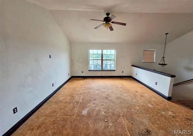 Photo 3 of Sale Pending at 19622 Ladera Rd, Waynesville, MO 65583 | MLS# MIS26059682 | Listing updated on 2026-09-28