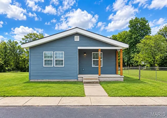 Photo 1 of Single family home for sale at 230 Alabama St, Sikeston, MO 63801 | MLS# MIS26059686 | Listing updated on 2026-09-21