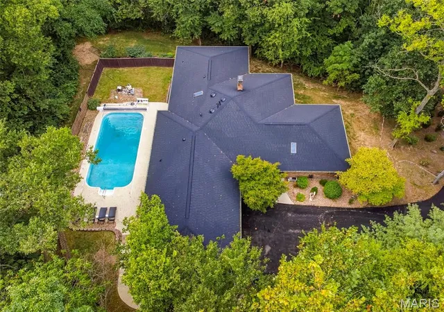 Photo 84 of Single family home for sale at 324 Druscilla Ln, Waterloo, IL 62298 | MLS# MIS26059689 | Listing updated on 2026-10-28