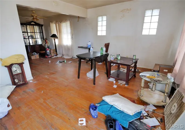 Photo 3 of Sale Pending at 900 Harlan Ave, Saint Louis, MO 63147 | MLS# MIS26059698 | Listing updated on 2026-10-12