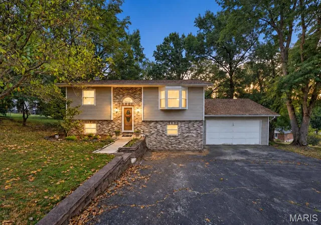 Single family home for sale at 102 Briarwood Cir, Crystal City, MO 63019 | MLS# MIS26059714