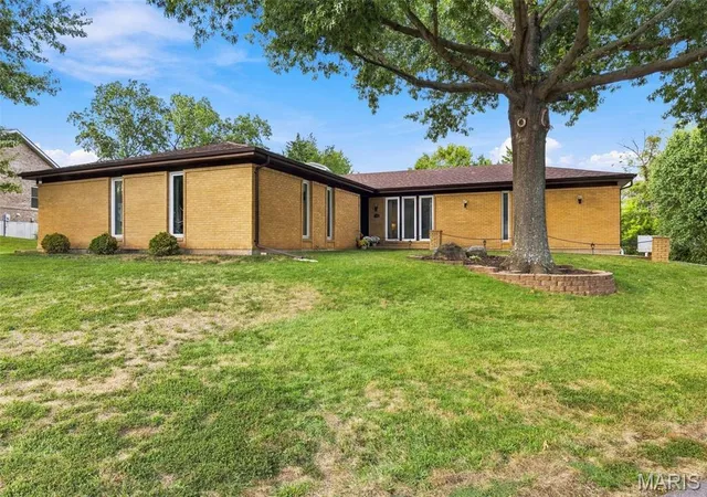 Photo 1 of Sale Pending at 5005 Snowberry St, Imperial, MO 63052 | MLS# MIS26059716 | Listing updated on 2026-10-06