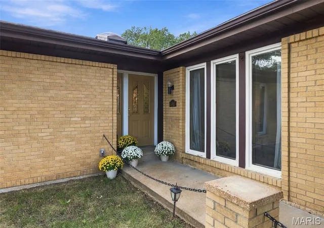 Photo 2 of Sale Pending at 5005 Snowberry St, Imperial, MO 63052 | MLS# MIS26059716 | Listing updated on 2026-10-06