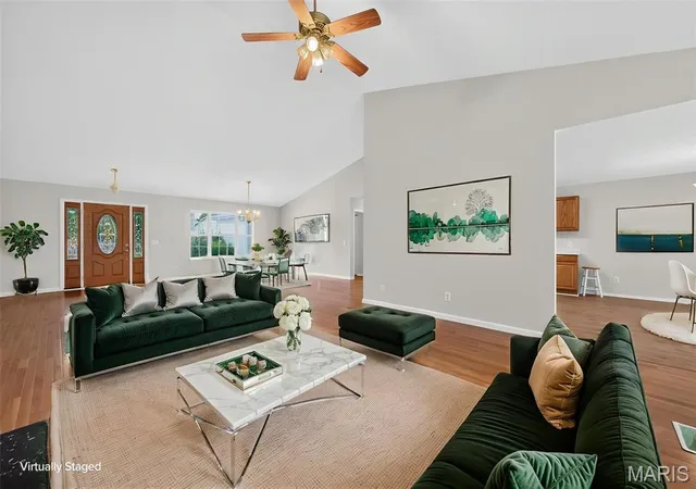 Photo 4 of Sale Pending at 3949 Cambridge Xing Dr, Saint Charles, MO 63304 | MLS# MIS26059730 | Listing updated on 2026-10-04