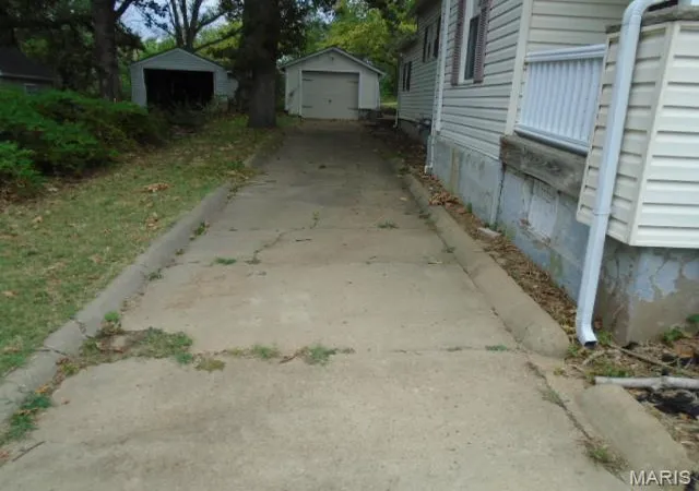 Photo 3 of Sale Pending at 4 Norwine St, Park Hills, MO 63601 | MLS# MIS26059732 | Listing updated on 2026-10-08