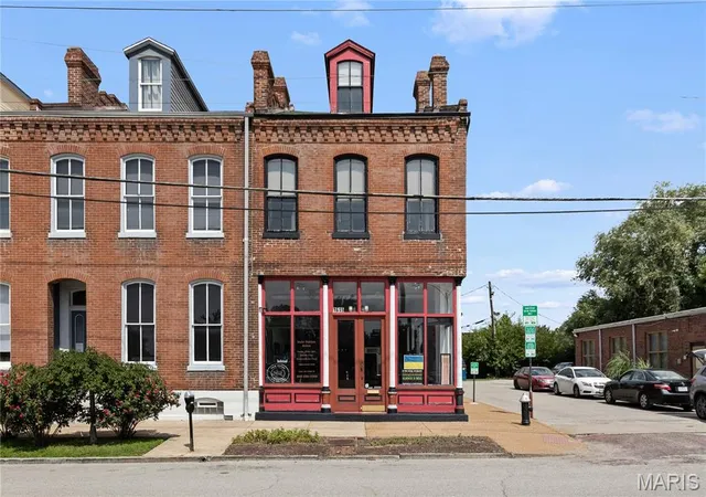 Photo 1 of Multi family home for sale at 1615 S 9th Street, Saint Louis, MO 63104 | MLS# MIS26059759 | Listing updated on 2026-10-06
