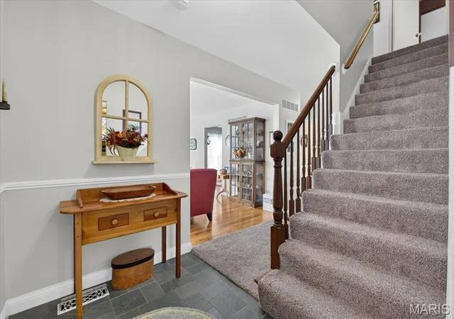 Photo 3 of Single family home for sale at 233 Aspen Trl Dr, Ballwin, MO 63011 | MLS# MIS26059767 | Listing updated on 2026-10-22