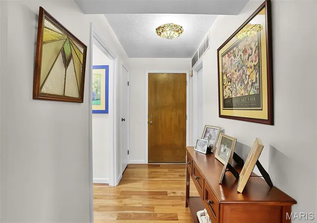 Photo 2 of Condo for sale at 514 Coeur De Royale Dr #205, Saint Louis, MO 63141 | MLS# MIS26059778 | Listing updated on 2026-10-05
