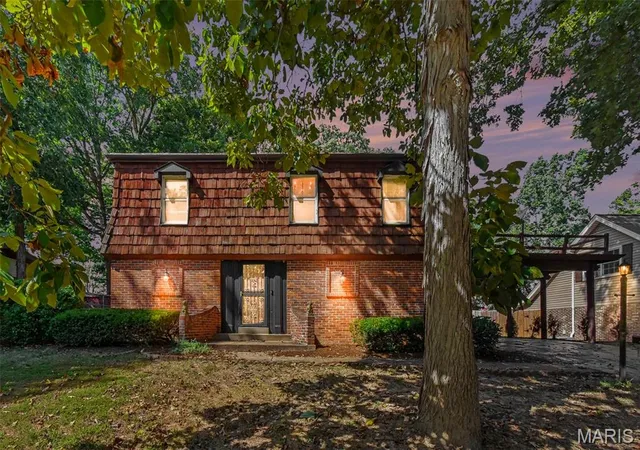 Single family home for sale at 5253 Ozarkglen Dr, Saint Louis, MO 63128 | MLS# MIS26059784