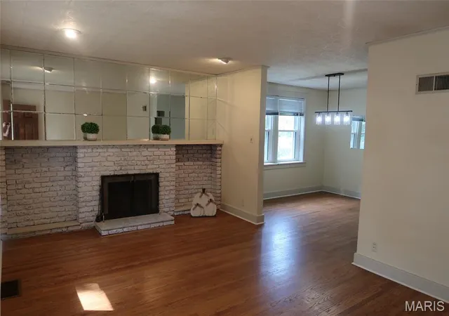 Photo 2 of Single family home for sale at 711 Fieldston Ter, Saint Louis, MO 63119 | MLS# MIS26059785 | Listing updated on 2026-09-18