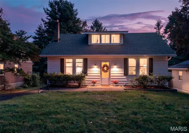 Photo 2 of Sale Pending at 711 Fieldston Ter, Saint Louis, MO 63119 | MLS# MIS26059785 | Listing updated on 2026-10-06