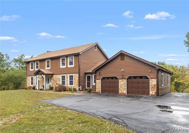 Photo 2 of Single family home for sale at 17630 Old Jamestown Rd, Florissant, MO 63034 | MLS# MIS26059786 | Listing updated on 2026-10-21