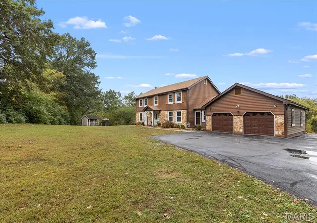 Photo 3 of Single family home for sale at 17630 Old Jamestown Rd, Florissant, MO 63034 | MLS# MIS26059786 | Listing updated on 2026-10-21