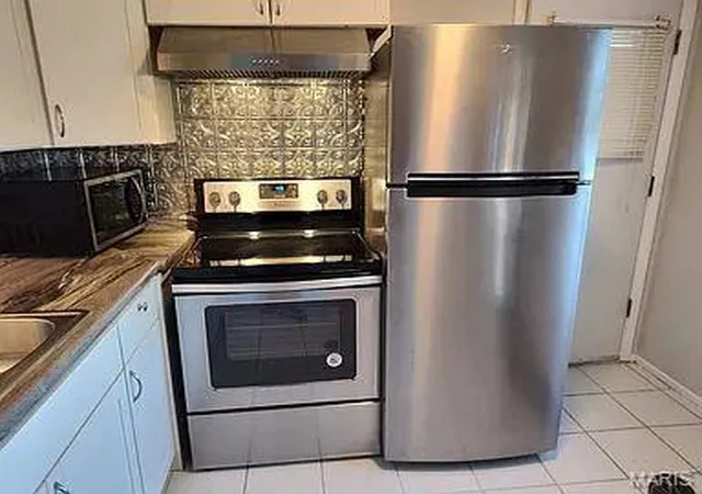 Photo 3 of Condo for sale at 7446 Sieloff Dr #B, Hazelwood, MO 63042 | MLS# MIS26059796 | Listing updated on 2026-09-16