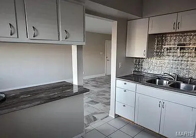 Listing Photo 4 - Condo for sale in building located at 7446 Sieloff Dr, Hazelwood, MO 63042 - Unit #B