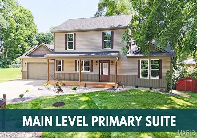 Single family home for sale at 609 Johnny Dr, Maryville, IL 62062 | MLS# MIS26059798