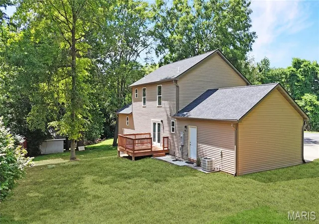 Photo 1 of Single family home for sale at 609 Johnny Dr, Maryville, IL 62062 | MLS# MIS26059798 | Listing updated on 2026-09-18