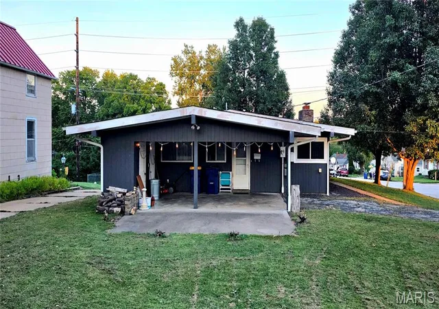 Photo 4 of Single family home for sale at 601 W 9th Street, Washington, MO 63090 | MLS# MIS26059799 | Listing updated on 2026-09-29